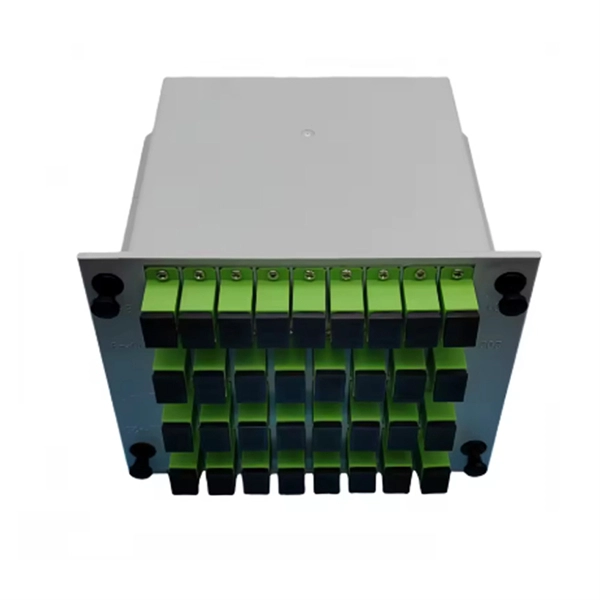 Power is supplied to the bottom of the distribution box 