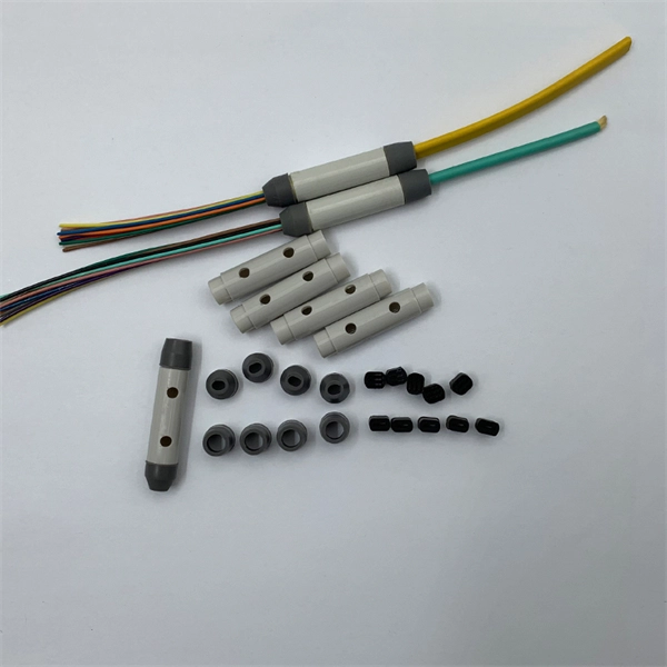 How to configure the power supply for the switch in the distribution box 
