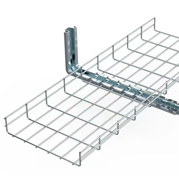 How to connect fiber optic cables in a triple-play data center 