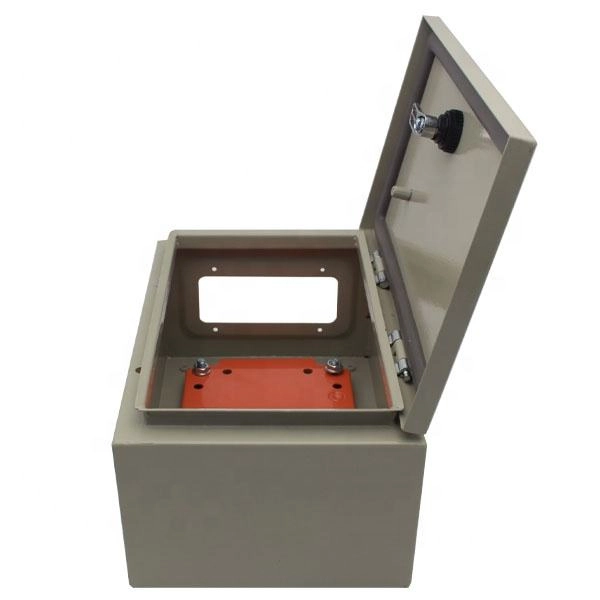 Installation of the cover on the distribution box