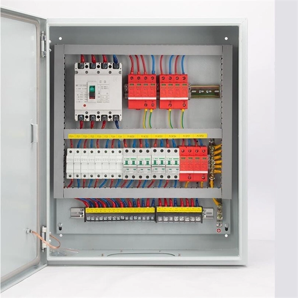 How thick is the panel of the distribution box 